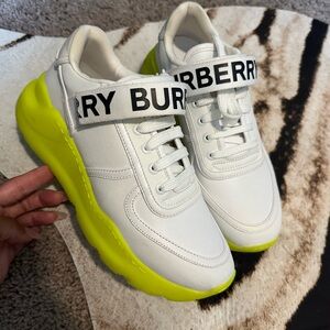 Burberry sneakers
